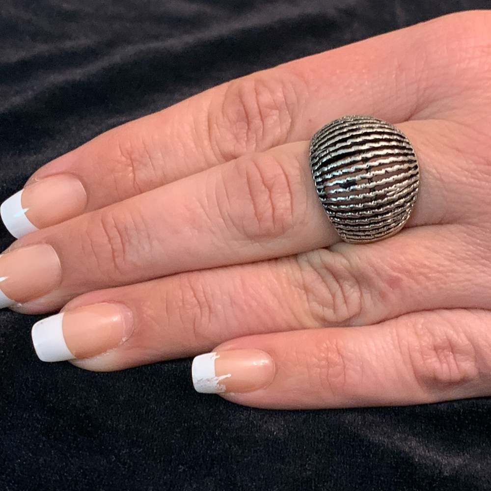 Antiqued silver bubble cords ring